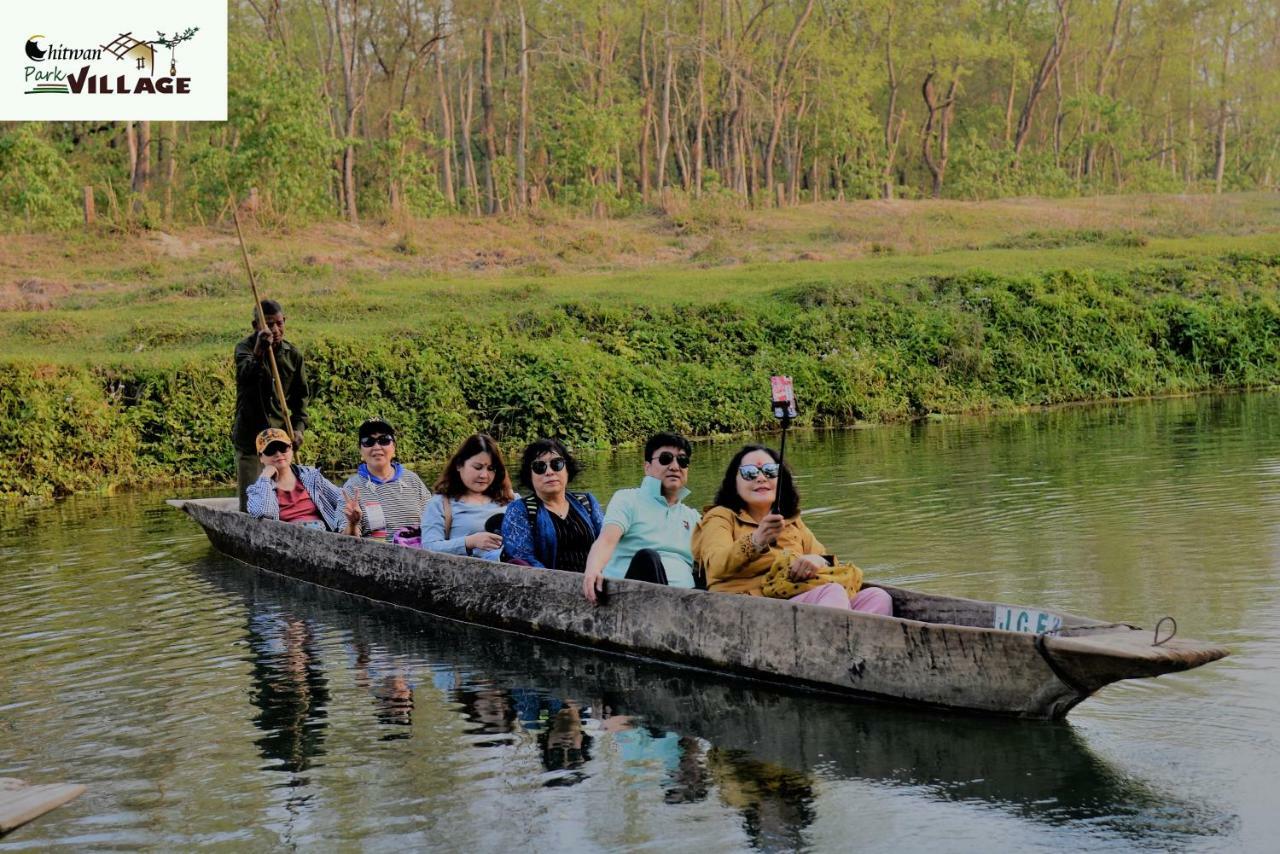 Chitwan Park Village Sauraha Exterior photo